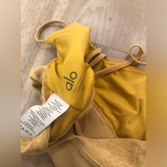 Alo  yoga Lush Bra - Picture 10 of 11